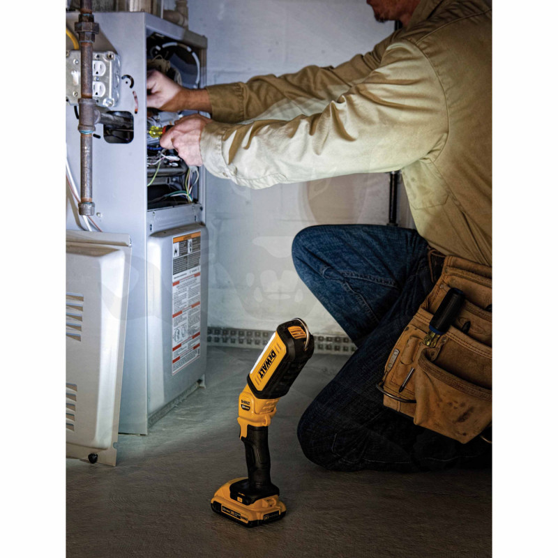 Szerelőlámpa, akkus, csuklós fej - akku nélkül - 225-450 Lm DeWalt