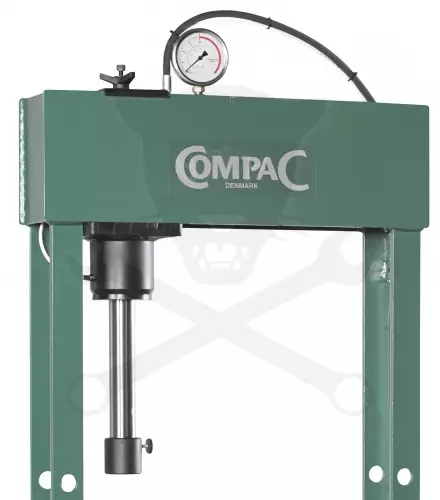 Prés 25 t hidro-pneumatikus lábpedálos - gyors dugattyú - Compac FP 25 G6