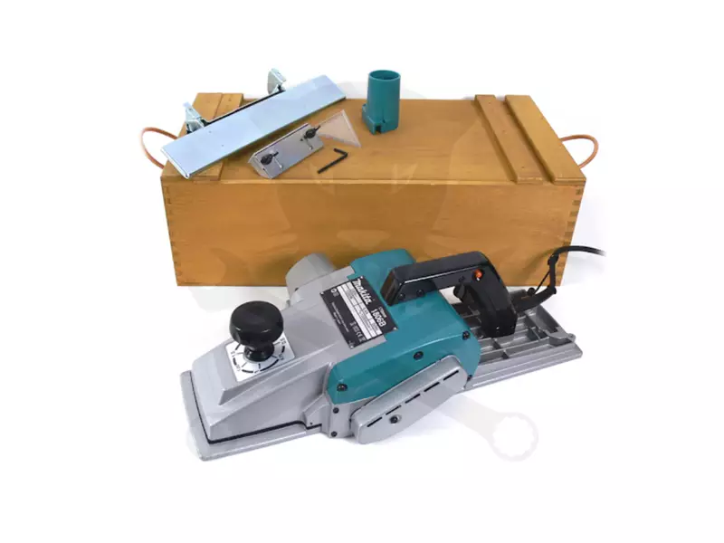 Gyalugép, 1200W 170 mm 2.5 mm fa dobozos - Makita