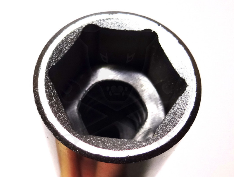 Gyertyakulcs 18 mm 1/2" - gumibetétes kivitel - hatlapú