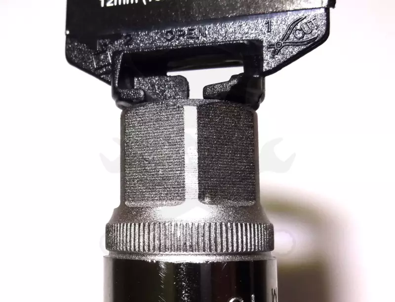 Gyertyakulcs 18 mm 1/2" - gumibetétes kivitel - hatlapú