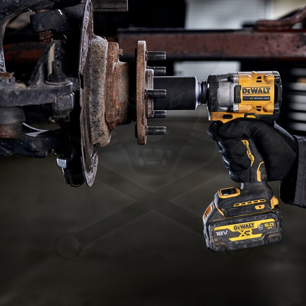 Ütvecsavarozó, akkus 18V 406 Nm 1/2" 2db 5.0Ah - DeWalt