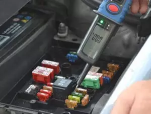 Multiméter, autóipari 0-24 V digit. - Hubitools