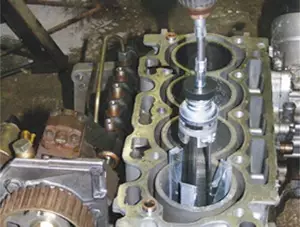 Hónoló fúrógépbe 3 pofás 51-178 mm Motor hengerekhez - profi - HUBI