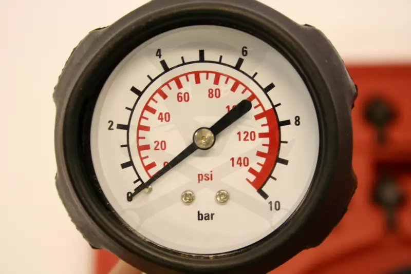 Olajnyomásmérő készlet gyorscsatlakozós 10 db adapter + 1 db könyök