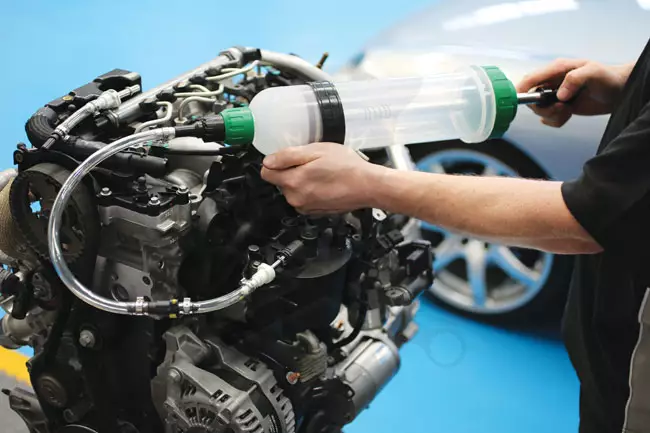 Üzemanyag kézipumpa 1500 ml fecskendő betöltésre és leszívására