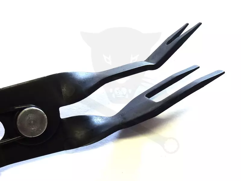 Patent kiszedő fogó ajtókárpit