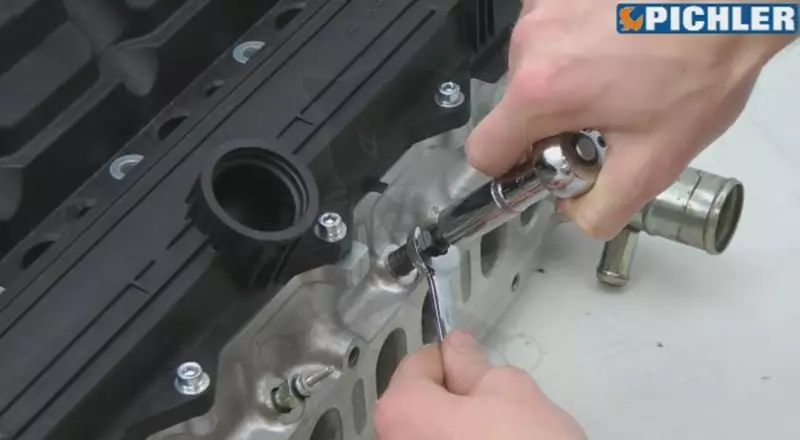 Kompressziómérő diesel Full-Univerzális izzítógyertya-adapter készlet