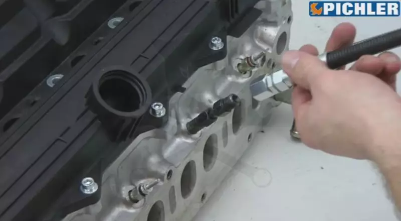 Kompressziómérő diesel Full-Univerzális izzítógyertya-adapter készlet