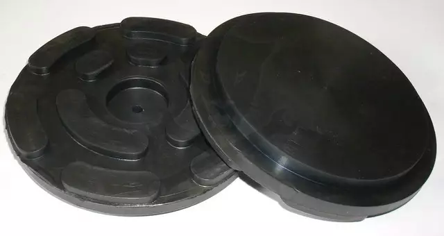 Gumipogácsa csápos emelőhöz 140/120 mm-es lépcsős íves