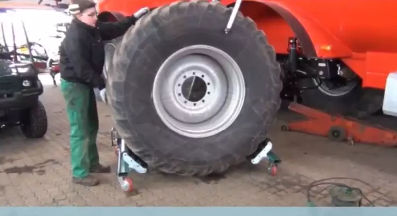 Kerékmozgató állvány 1600 kg-os mezőgazdasági gépekhez - Compac