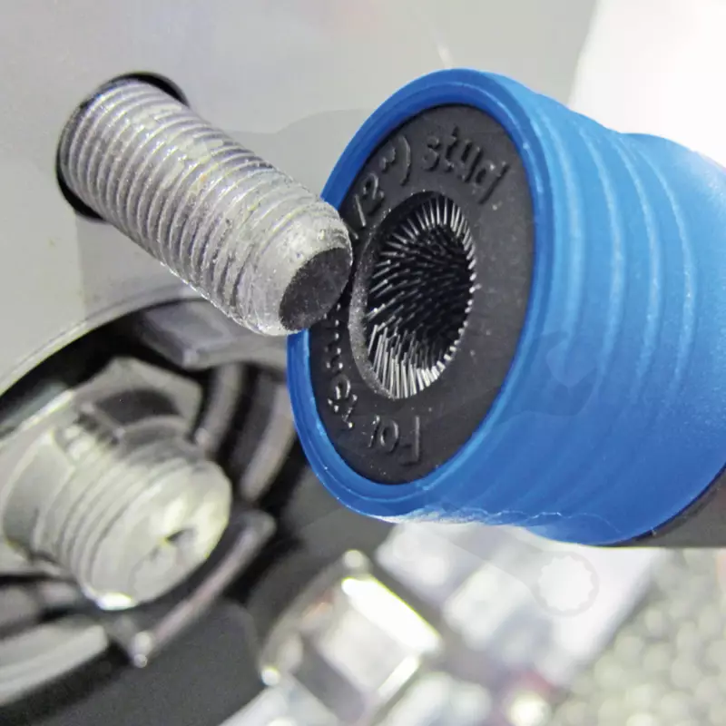 Kerékcsavar és tőcsavar menet-tisztító 6+2 db-os készlet - Laser Tools
