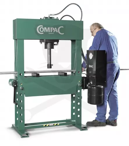 Prés 40 tonnás elektro-hidraulikus - COMPAC - Made in Denmark