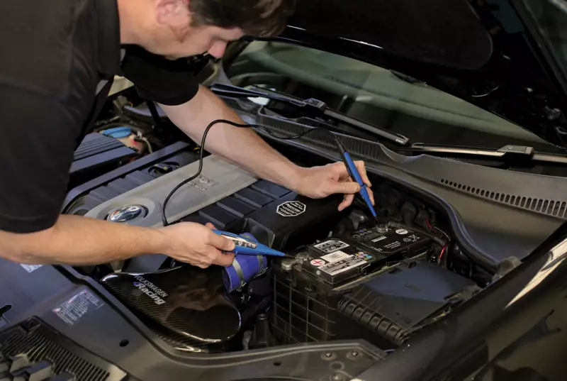 Autóipari áramkör feszültség teszter Hybrid 2 pólus 12V - 600V- Laser
