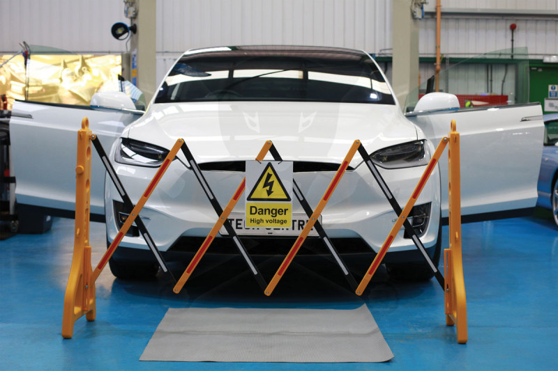 Kordon - műanyag összecsukható biztonsági akadály - Hybrid