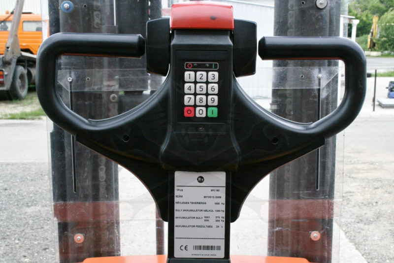 Targonca 11. gyalog kiséretű 2009-es Toyota BT SPE 160- Emel:5,4 m -Magyarország