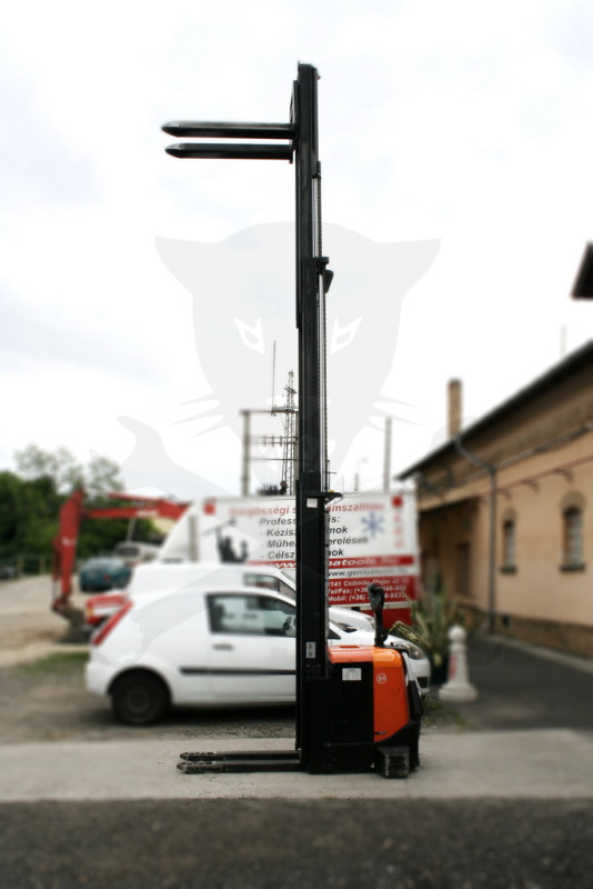 Targonca 11. gyalog kiséretű 2009-es Toyota BT SPE 160- Emel:5,4 m -Magyarország