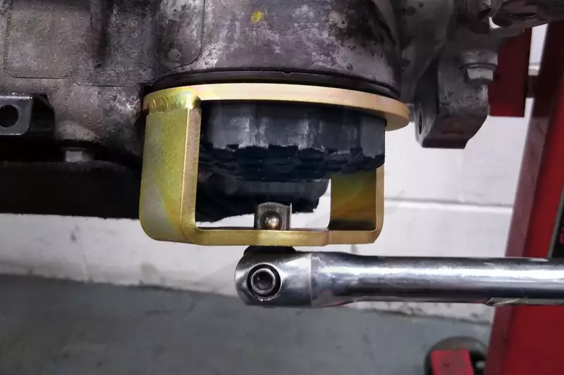 Olajszűrő leszedő kupak 80 mm x 14 lapú -1.6 Hyundai / Kia U3 Diesel