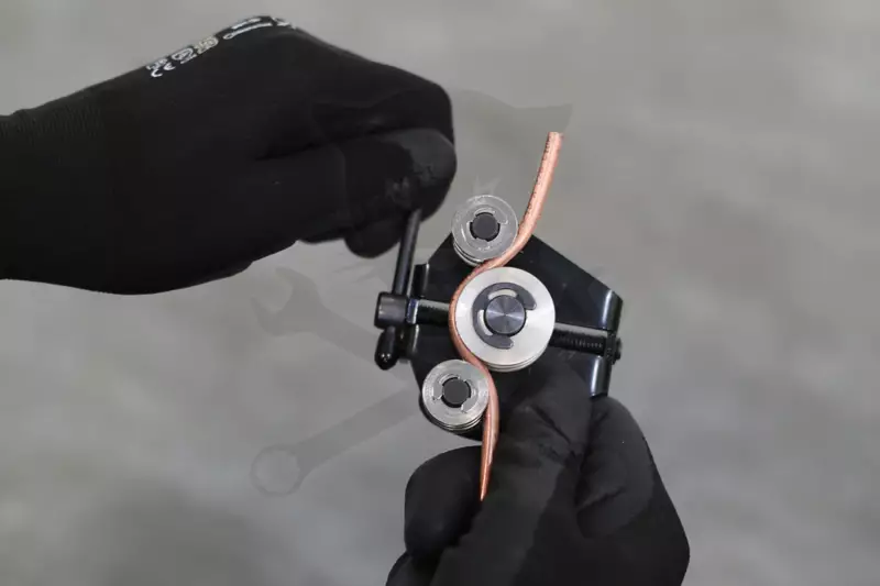 Fékcső hajlító és kiegyenesítő szerszám max.6.35 mm fékcsőhöz - Laser