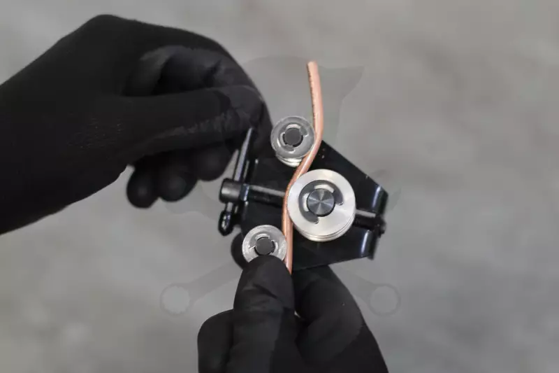 Fékcső hajlító és kiegyenesítő szerszám max.6.35 mm fékcsőhöz - Laser