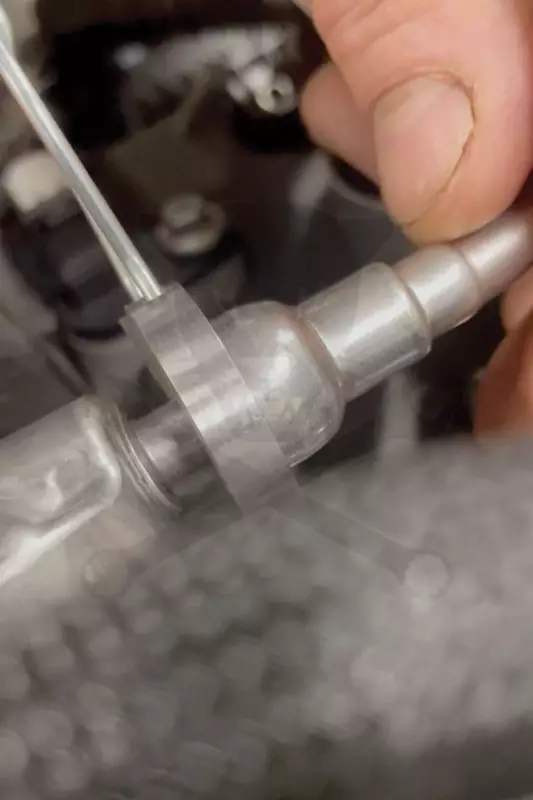 Üzemanyagcső levlasztó szerszám 8 mm - Ford - Laser