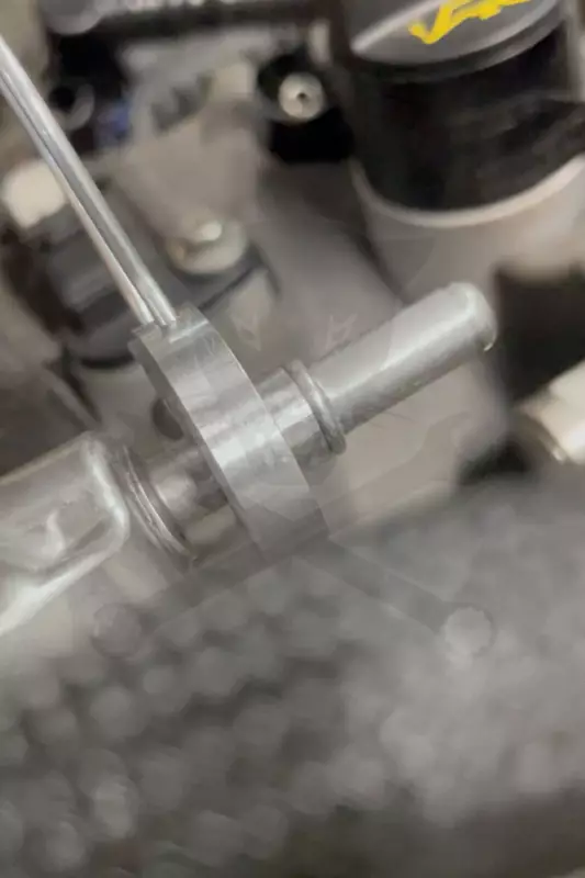 Üzemanyagcső levlasztó szerszám 8 mm - Ford - Laser