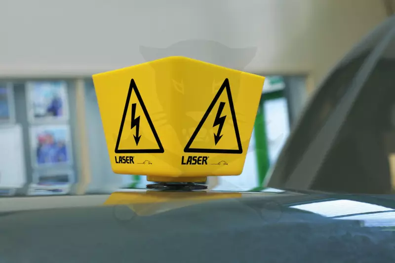 Tábla Figyelmeztető -Hybrid/Elektomos- 1 db Mágneses + 1 db Tapadós