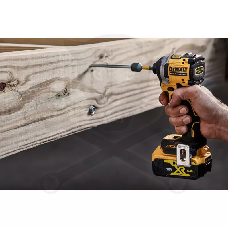 Ütvecsavarozó, akkus 18V 208 Nm 1/4" bit 2db 5.0Ah - DeWalt