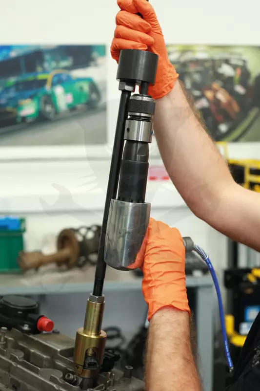 Injektor kiszedő Bosch - Szolenoid CRTDI motorokhoz -