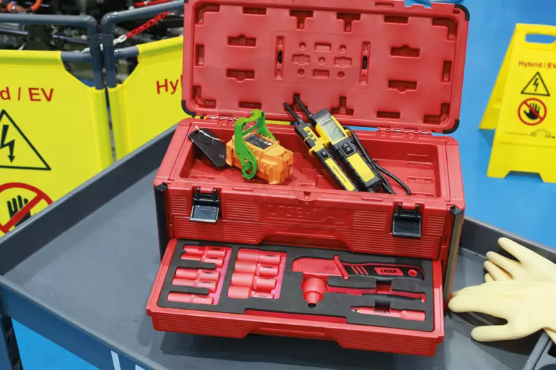 Szerszámkészlet Szigetelt/Hibrid VDE 1000 V 27 db-os készlet 3/8" Laser