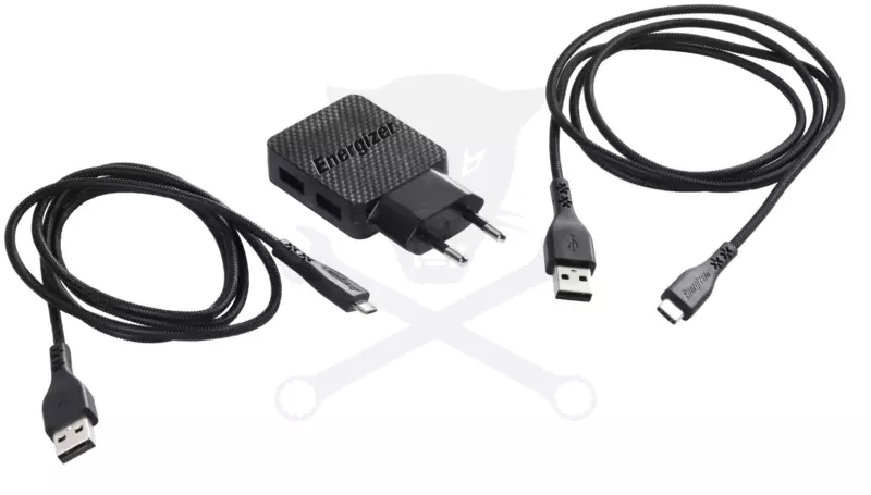 Hálózati USB töltő adapter 230V - 5V 2.4A + USB C + Micro kábelek