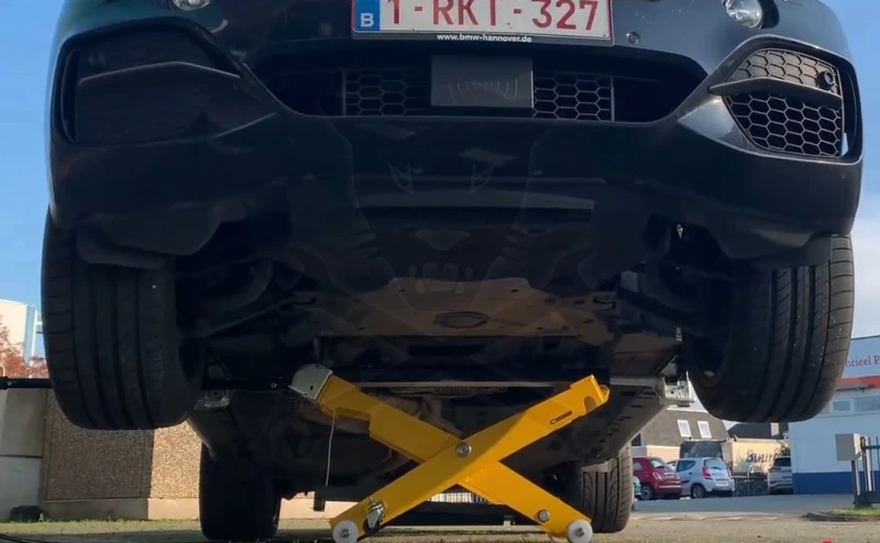 Emelő gépkocsi mobil emelő 2,5 tonnás  - Winntec RAZZO-1