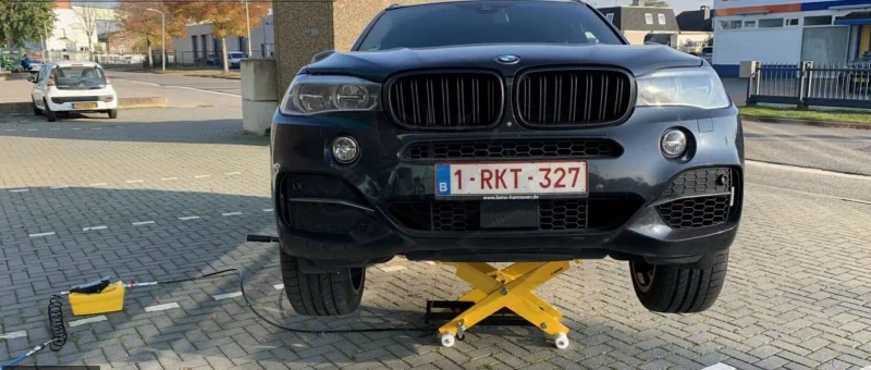Emelő gépkocsi mobil emelő 2,5 tonnás  - Winntec RAZZO-1