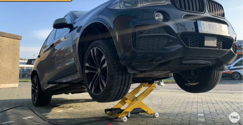 Emelő gépkocsi mobil emelő 2,5 tonnás  - Winntec RAZZO-1