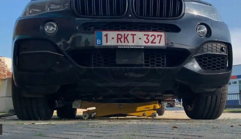 Emelő gépkocsi mobil emelő 2,5 tonnás  - Winntec RAZZO-1