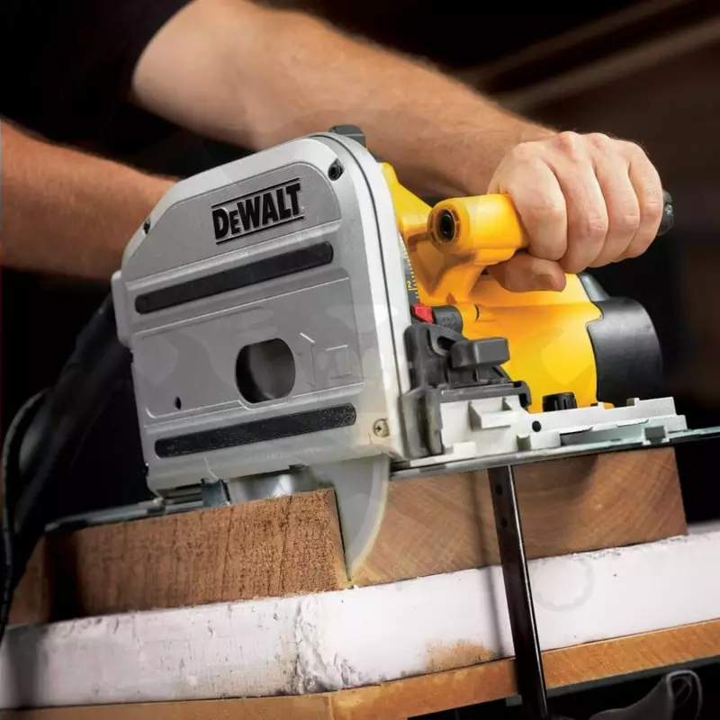 Merülőfűrész, kézi 1300W 165x20 mm - Dewalt