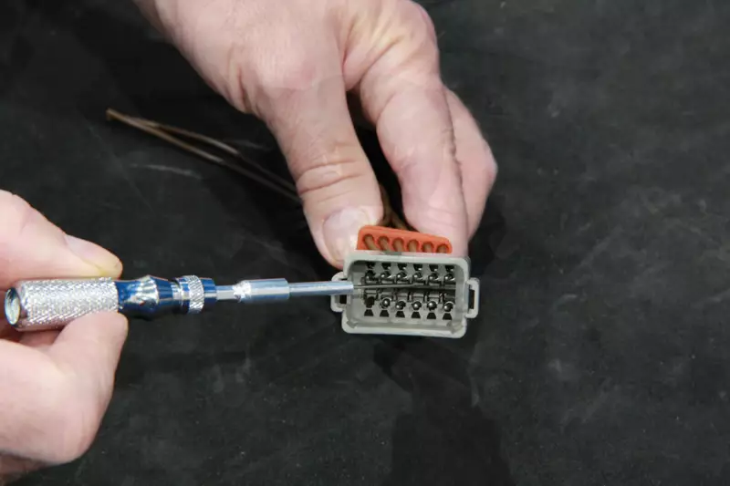 Kábelcsatlakozó szerelő - saru eltávolító készlet 6 db-os TEHER - Laser