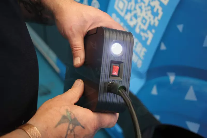 Akkumulátor bikázó-indító (starter) 12 V - 1200A + Akkus Kompresszor