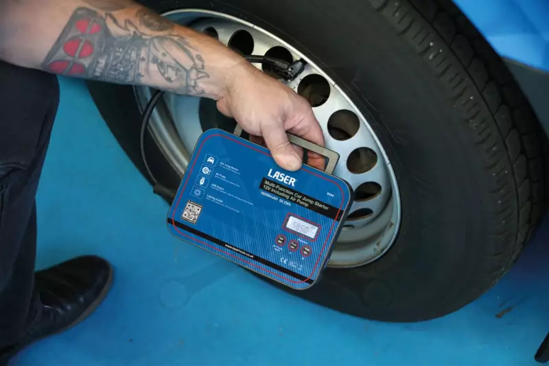 Akkumulátor bikázó-indító (starter) 12 V - 1200A + Akkus Kompresszor