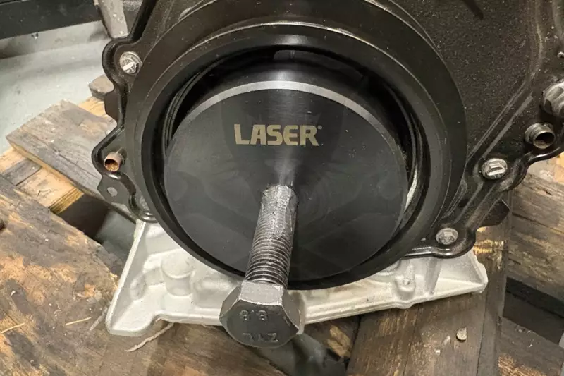 Főtengely szíjtárcsa lehúzó Ford 2.0 Ecoblue - Laser