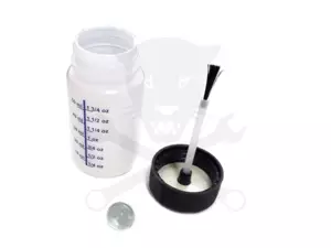 Festéktároló tégely javítófestékhez, ecsettel, üres 60 ml-es