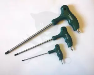 Torx kulcs T-fogós 25-ös Jonnesway