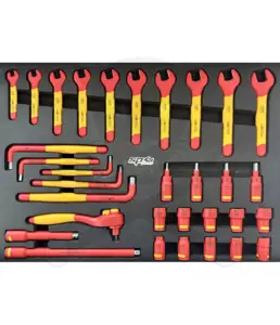 Tálcás SP Tools "M" VDE 1000V-os Szerszám készlet 32 db-os
